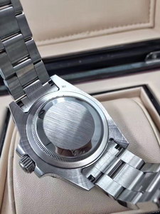 R*l*x watches-001