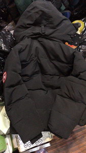 Can*a Go*e coat-062