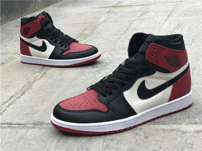 Air Jordan 1 Retro Bred Toe