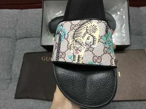 G*u*i slippers(aaa)-217
