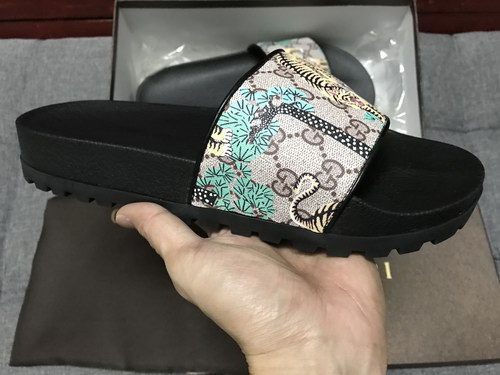 G*u*i slippers(aaa)-217