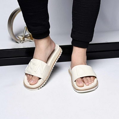 F**di slippers(aaa)-003