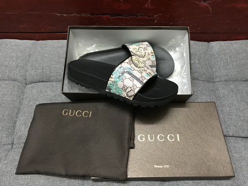 G*u*i slippers(aaa)-217