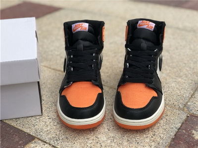 Air Jordan 1 Satin