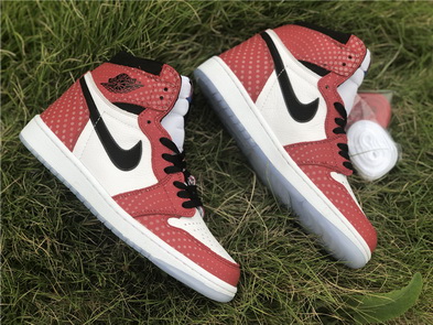 Air Jordan 1 “Chicago Crystal”