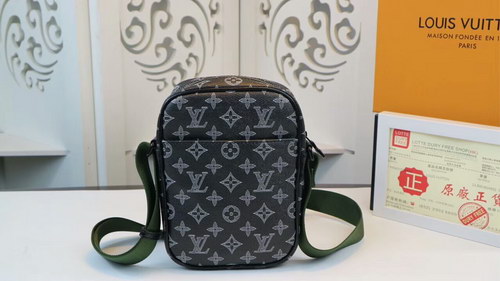 LV Handbags AAA(Men)-042