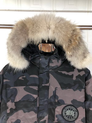 Can*a Go*e coat-118