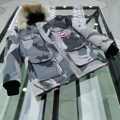 Can*a Go*e coat-116