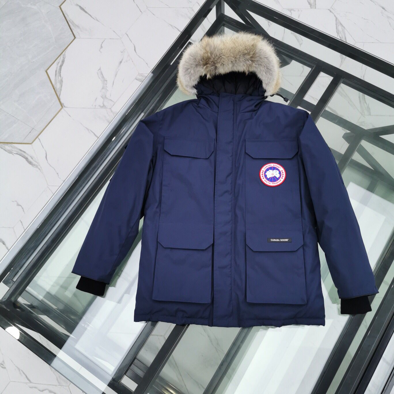 Can*a Go*e coat-104