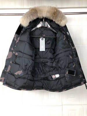 Can*a Go*e coat-118