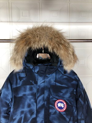 Can*a Go*e coat-117