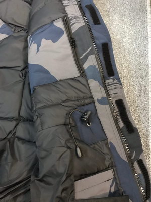 Can*a Go*e coat-115
