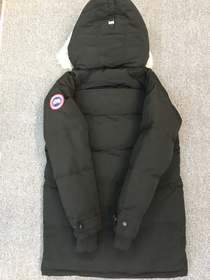 Can*a Go*e coat-102