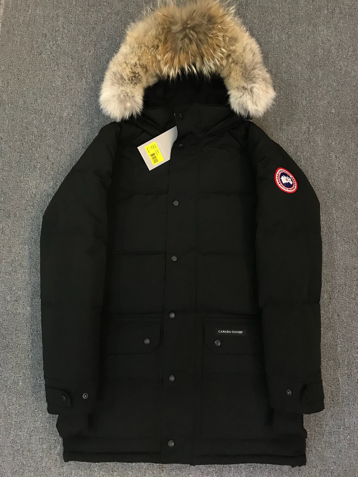 Can*a Go*e coat-102