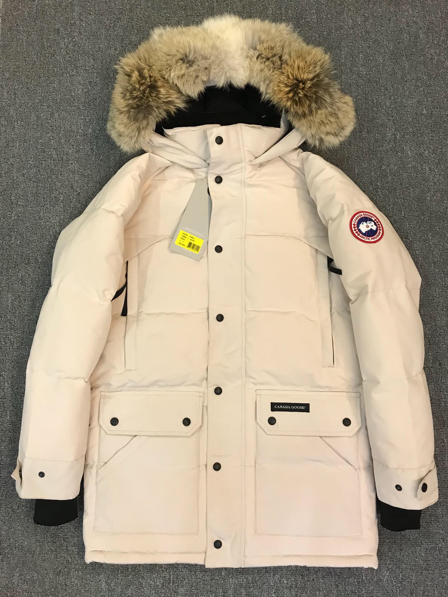 Can*a Go*e coat-100