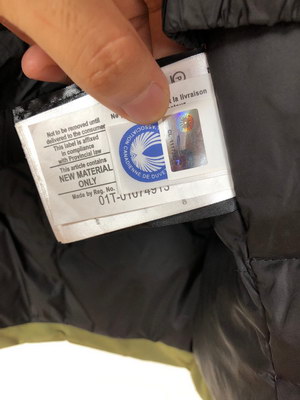 Can*a Go*e coat-114