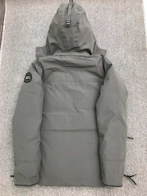 Can*a Go*e coat-37-135