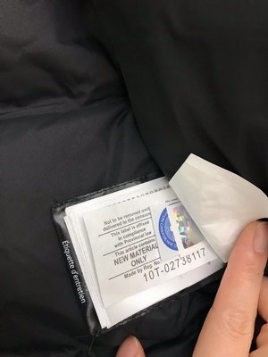 Can*a Go*e coat-37-140