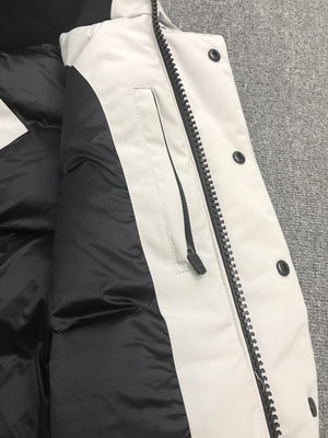 Can*a Go*e coat-37-136