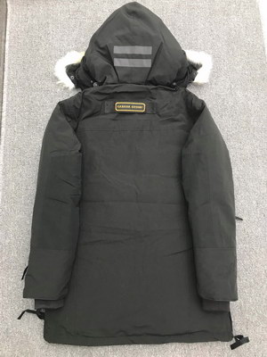 Can*a Go*e coat-144