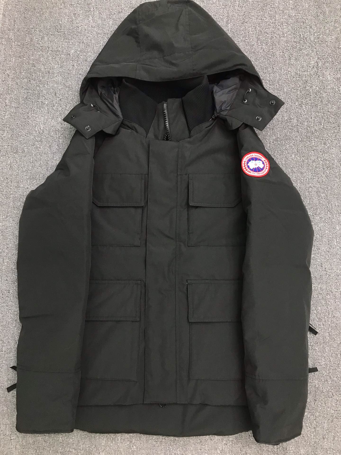 Can*a Go*e coat-37-139