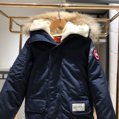 Can*a Go*e coat-159