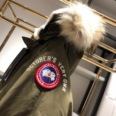 Can*a Go*e coat-161