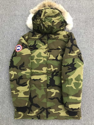 Can*a Go*e coat-156