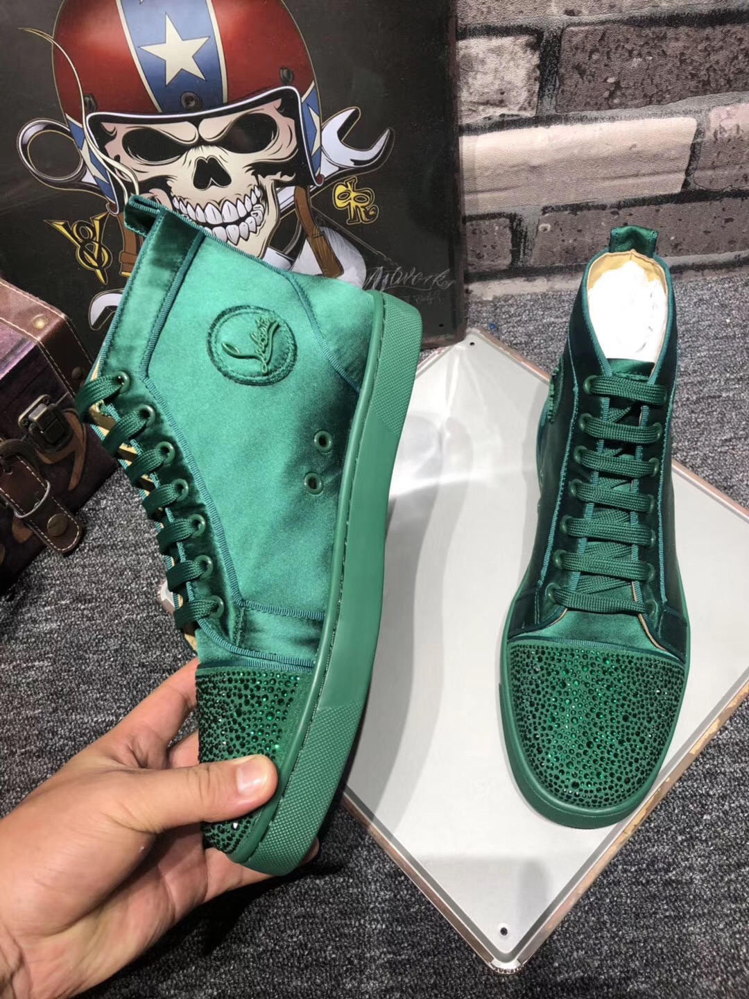 CL Men Shoes-526
