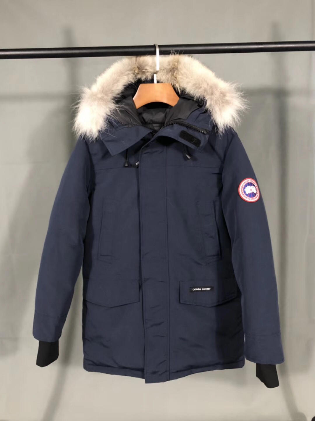 Can*a Go*e coat-13-163