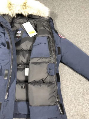 Can*a Go*e coat-13-163