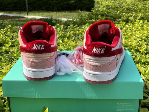 StrangeLove x Nike SB Dunk Low