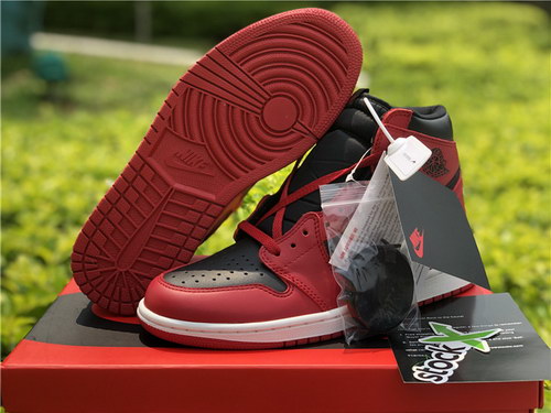 Air Jordan 1 Retro High OG-002
