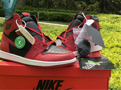 Air Jordan 1 Retro High OG-002