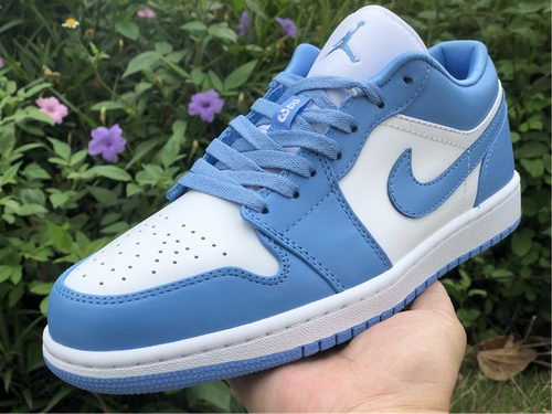 Air Jordan 1 Low UNC