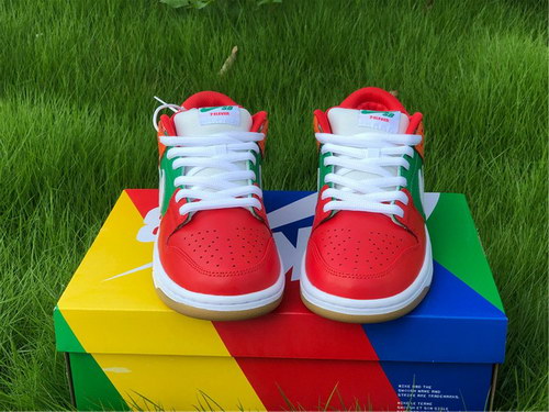 7-Eleven x Nike SB Dunk Low