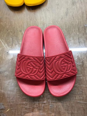 G*u*i slippers(aaa)-410