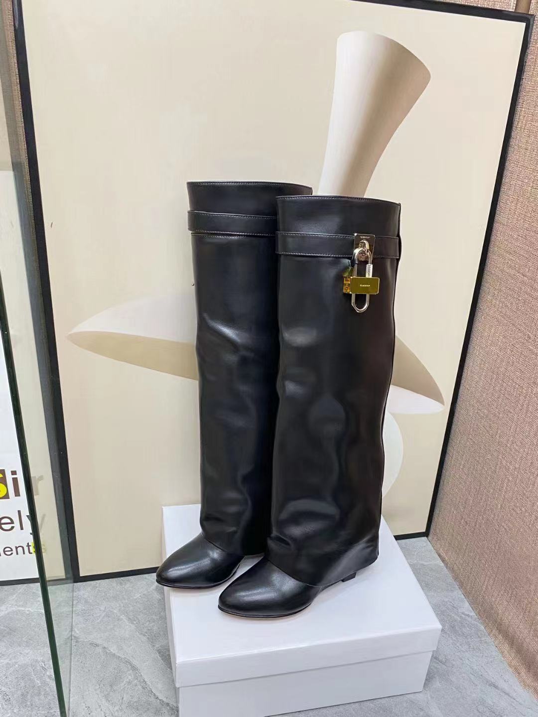 Givenchy boots-004