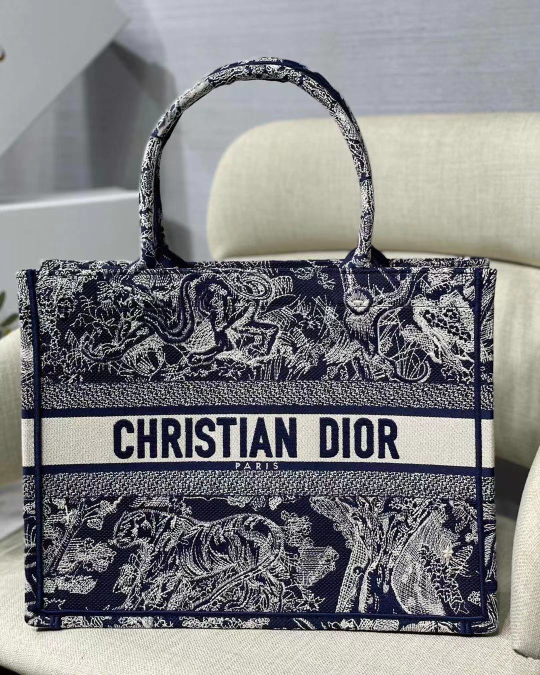D*or handbags aaaa(women)-081