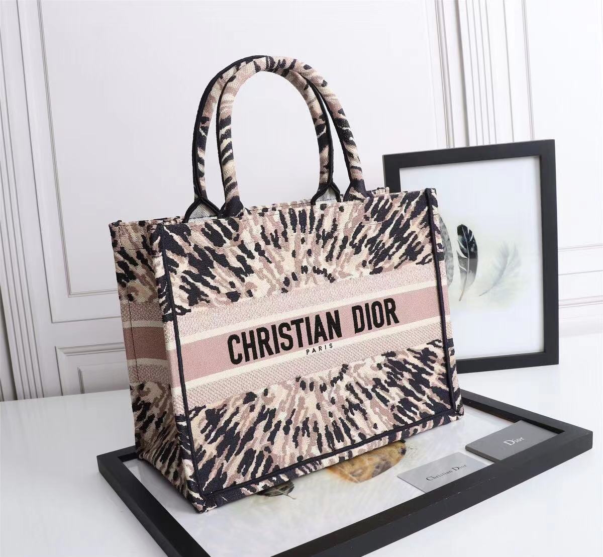 D*or handbags aaaa(women)-066