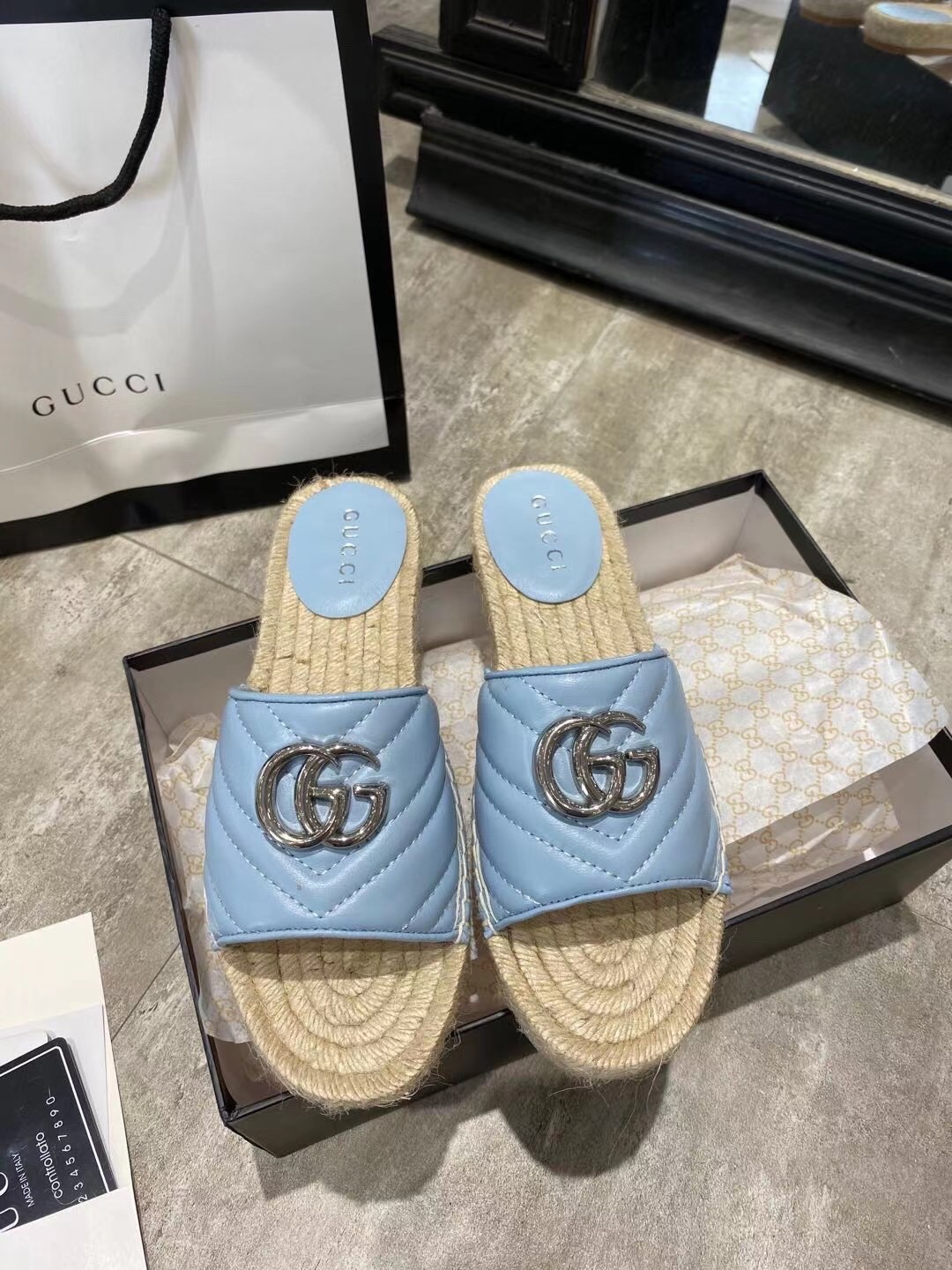 G*u*i slippers women(aaa)-105