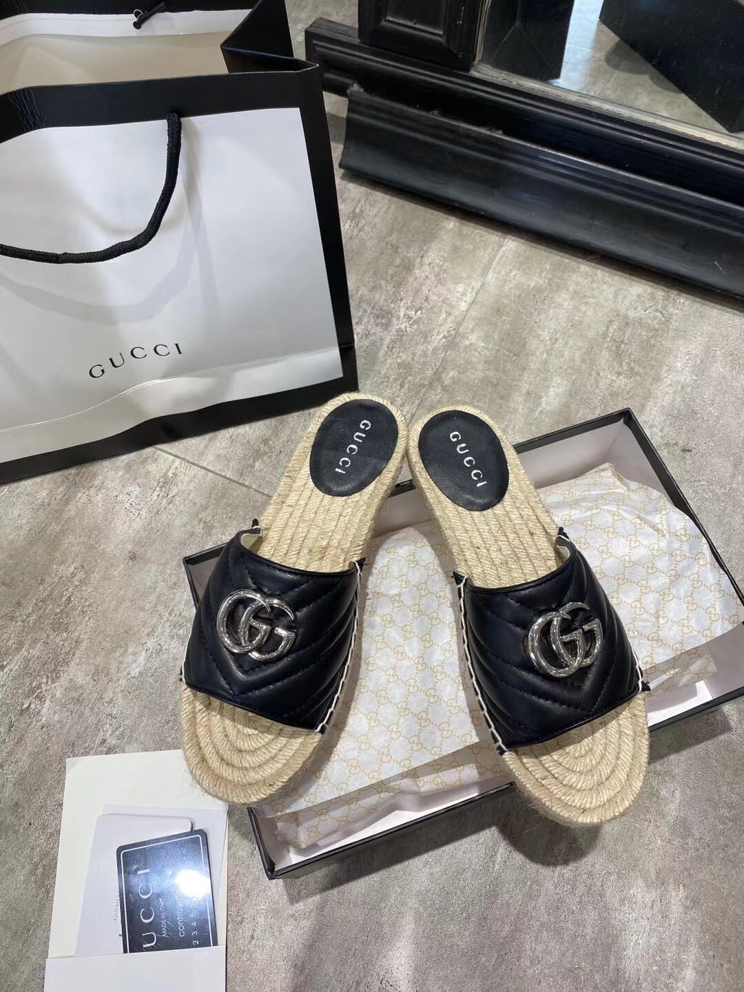 G*u*i slippers women(aaa)-106