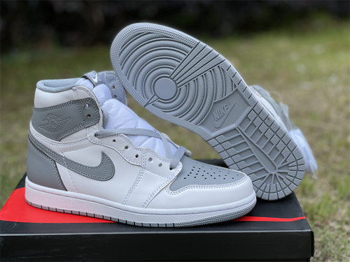Air Jordan 1 High OG “Stealth”