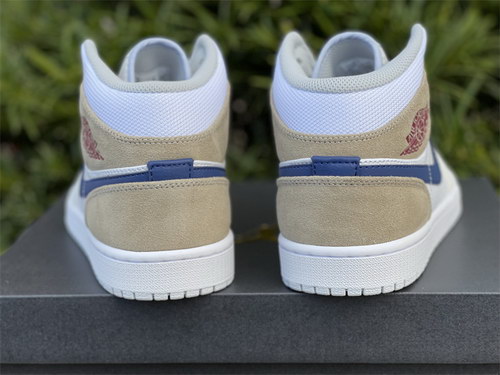Air Jordan 1 mid-070
