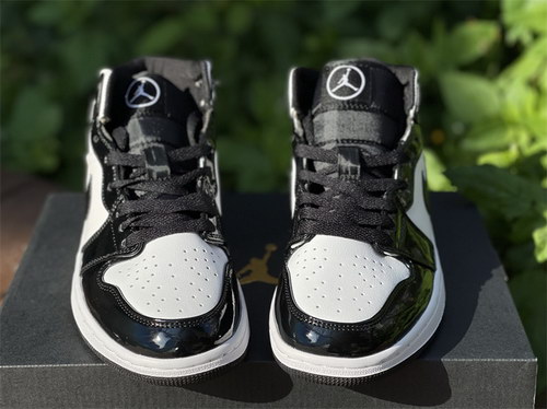 Air Jordan 1 Mid-060