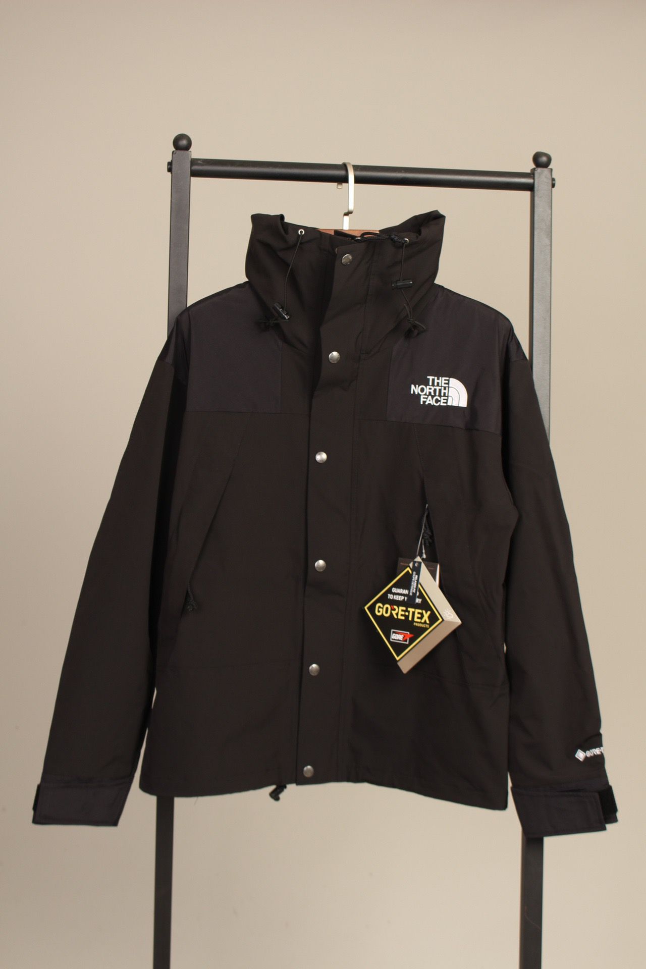 the n0*h F**e coat-015