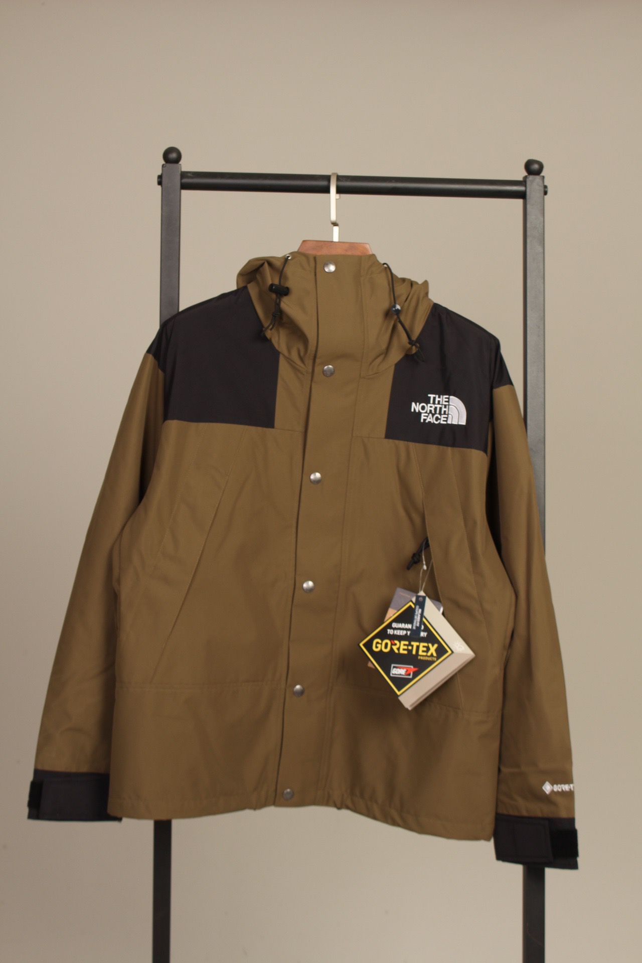 the n0*h F**e coat-016