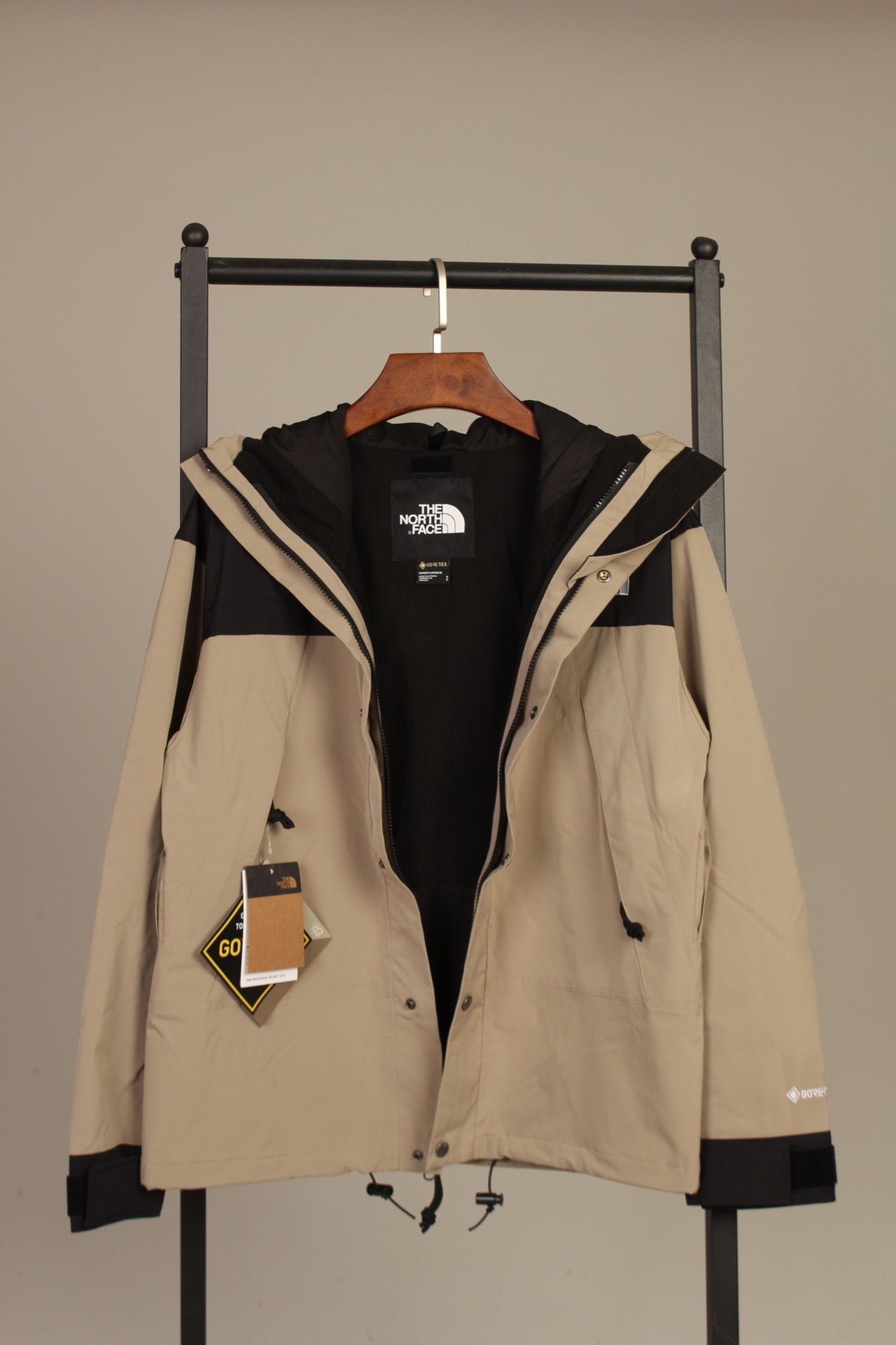 the n0*h F**e coat-022