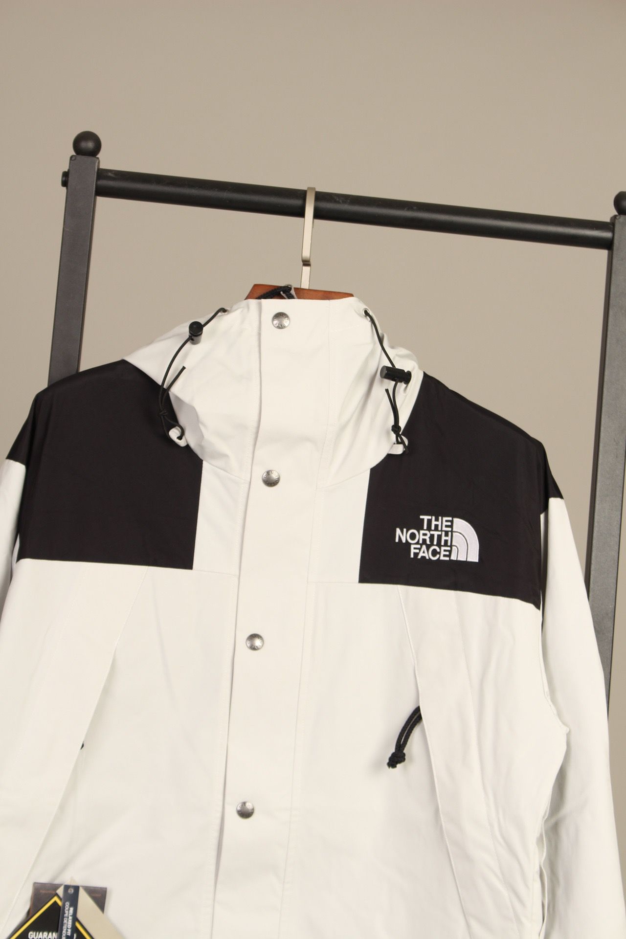 the n0*h F**e coat-020