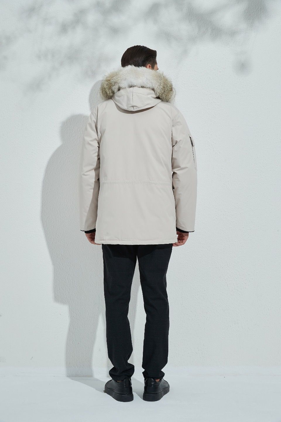 Can*a Go*e coat-203